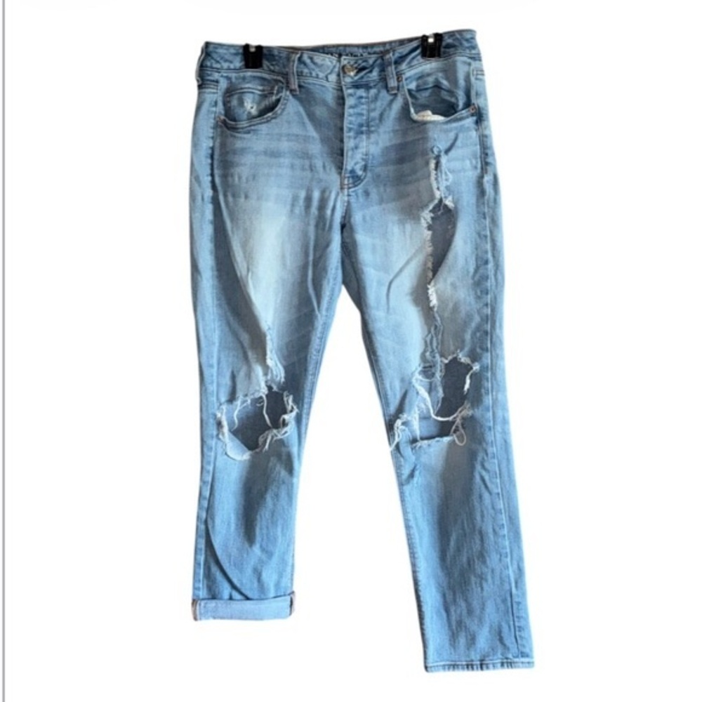 American Eagle TOMGIRL Distressed Jeans
